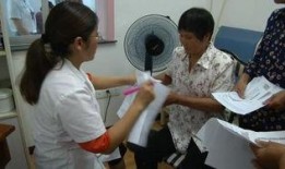 江夏区电视台新闻爆料,某小区业主维权事件引发关注